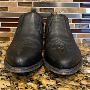 Frye shoeties, size 6.